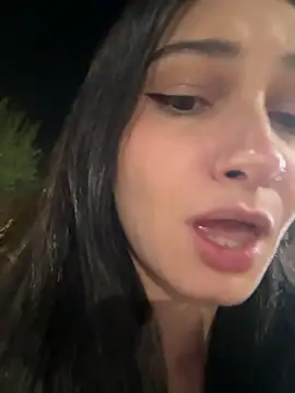 lunalovelee online show from October 19, 3:25 pm