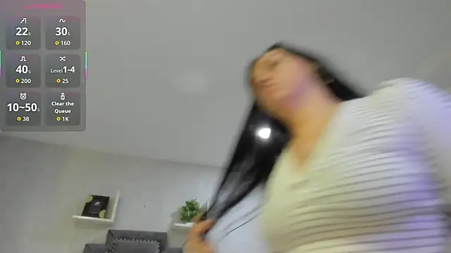 EmiliaRose  online show from April 13, 8:53 pm