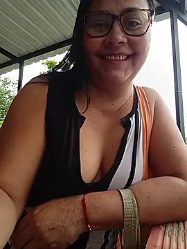 promiscuous-indecent-momm online show from January 12, 8:58 pm