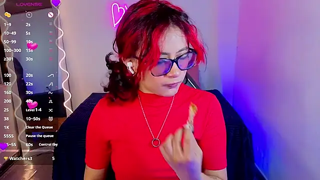 kristen tay online show from October 12, 4:04 am