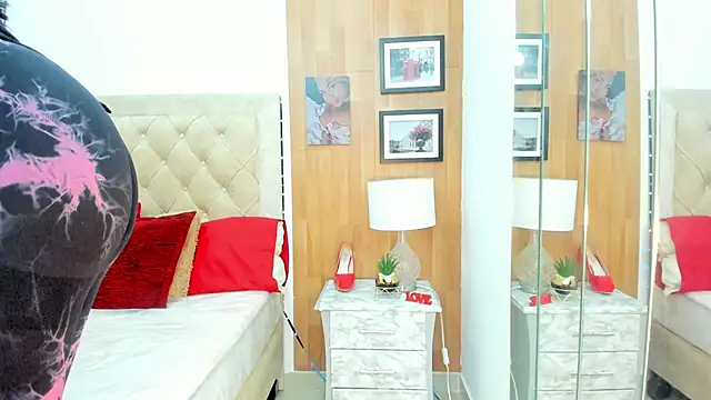 KimberlyBigBoobs online show from November 9, 4:08 am