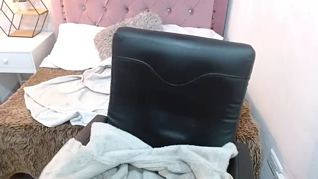 Snapshot of camilah_tk chatting on September 30, 7:30 pm camilah tk online show from September 30, 7:30 pm