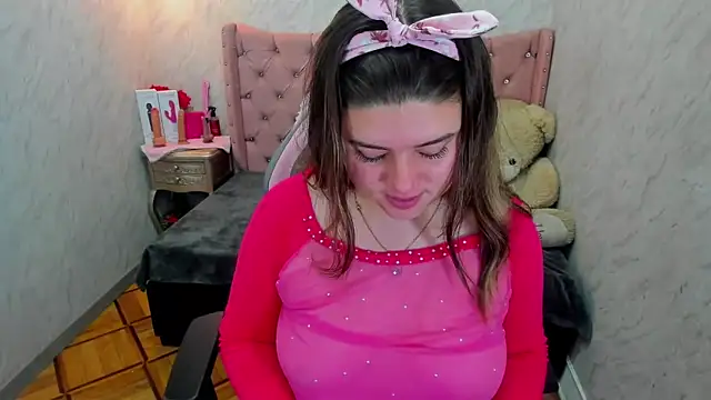 Lianngrace online show from March 4, 2:45 pm