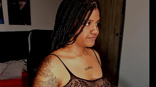 ZahraRose online show from October 16, 8:11 pm