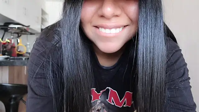 Karla Stein2025 online show from January 16, 4:25 pm