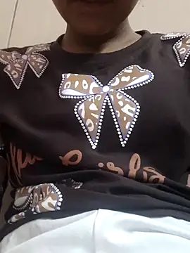 Snapshot of Aaradhna-hoy chatting on September 15, 5:09 pm Aaradhna-hoy online show from September 15, 5:09 pm