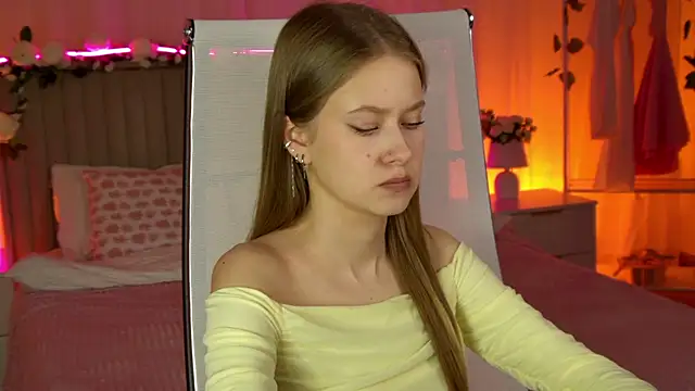 EveMundie online show from February 17, 11:31 am