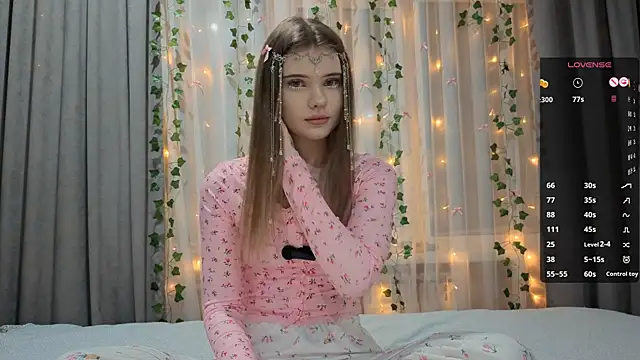 CarolinePepper online show from January 9, 1:59 pm