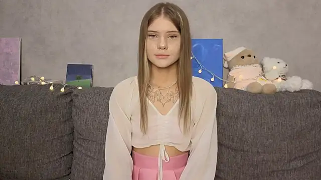 CarolinePepper online show from June 4, 2:43 pm
