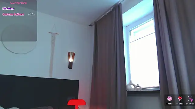 LunaticaBae online show from March 10, 2:59 am