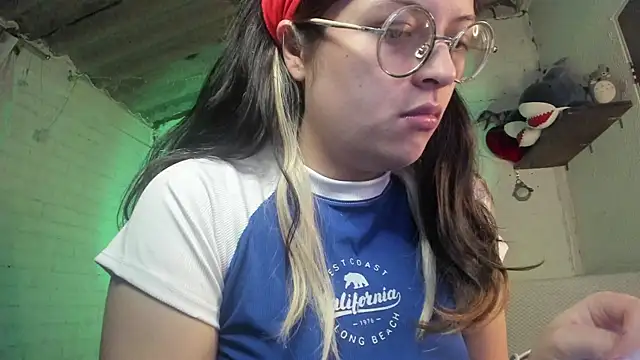 Emily  katz online show from September 9, 11:26 pm