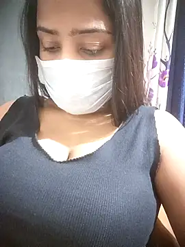 COZY ROZI online show from December 4, 5:35 pm