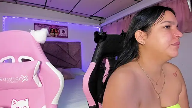 Cristal Smith20 online show from April 21, 11:28 am