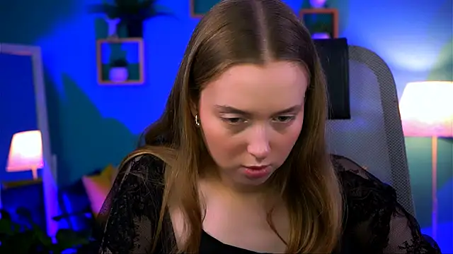 JenniferGraces online show from September 18, 8:51 pm