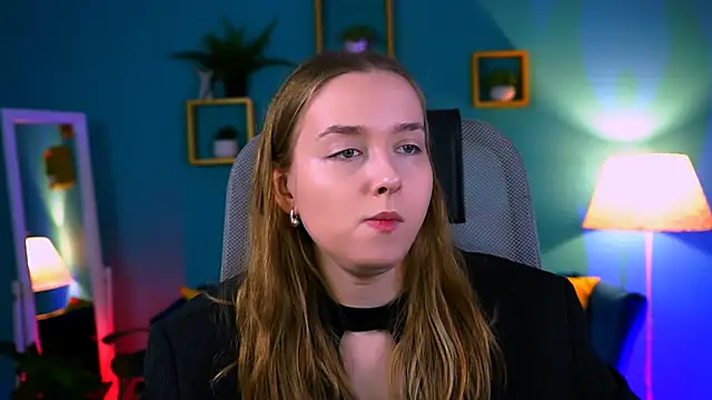 JenniferGraces online show from October 22, 10:53 am