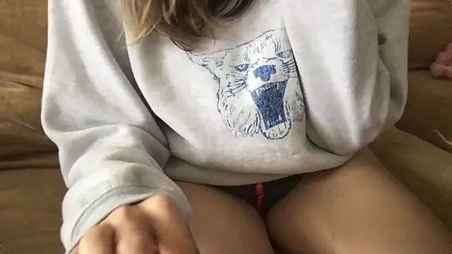 ashleighpink online show from March 17, 2:21 pm