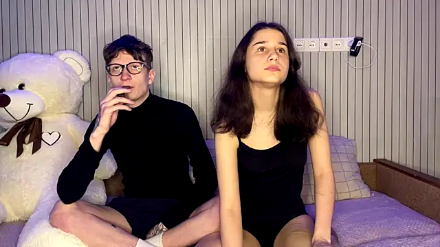 baby lesi online show from March 1, 3:01 pm