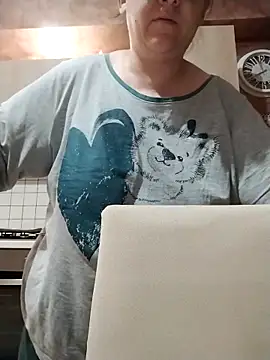 Dolcecurvy online show from April 20, 9:40 pm