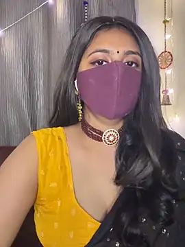 Dishasarmaa05 online show from October 23, 1:50 pm