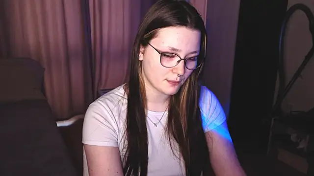 milliedoll online show from March 29, 11:53 am