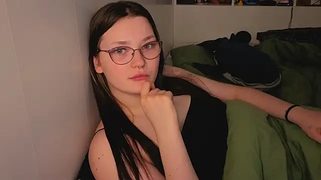 milliedoll online show from November 13, 9:52 am