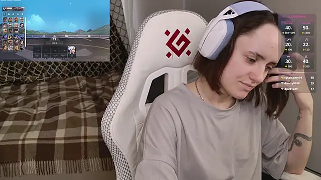 Luna Loveee online show from September 13, 7:27 am