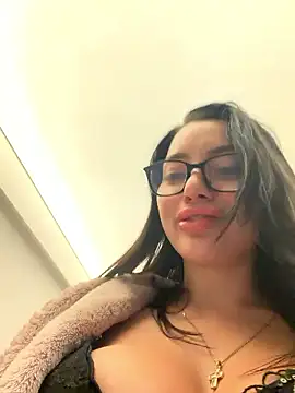 Mia Splash online show from January 15, 7:53 pm