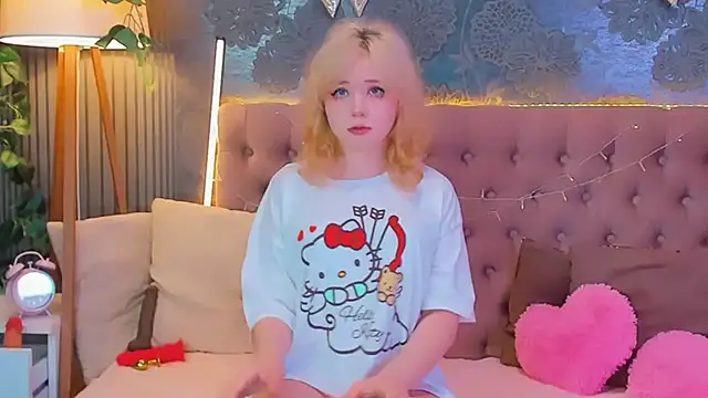 EmilyAngells online show from March 30, 5:29 am