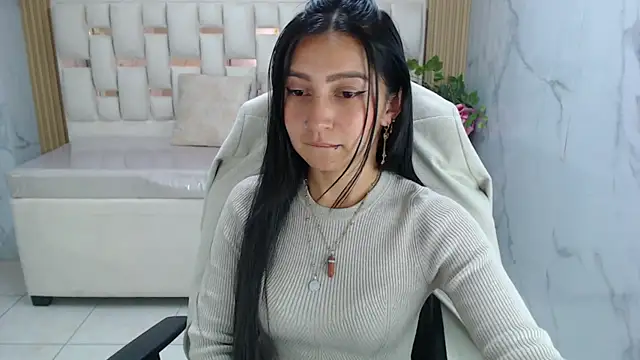 madhison klain s online show from April 12, 3:53 am