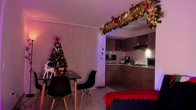 ScarletThompsonx online show from December 20, 5:55 am