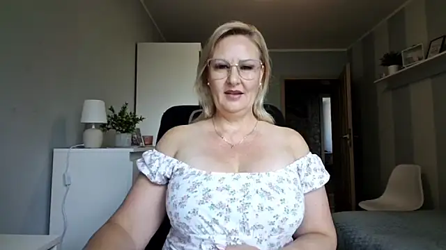 DianaLive online show from July 16, 8:52 am