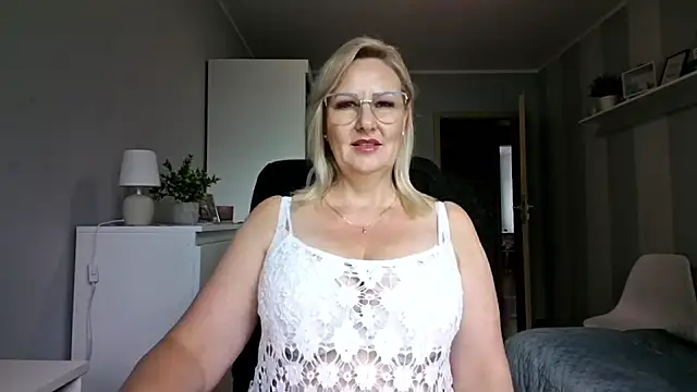 DianaLive online show from July 17, 1:04 pm