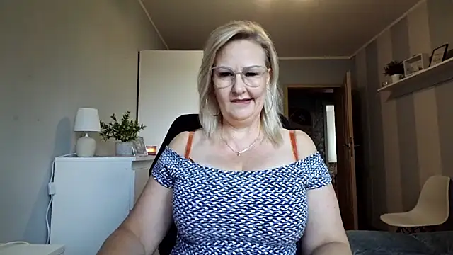 DianaLive online show from July 8, 7:54 am