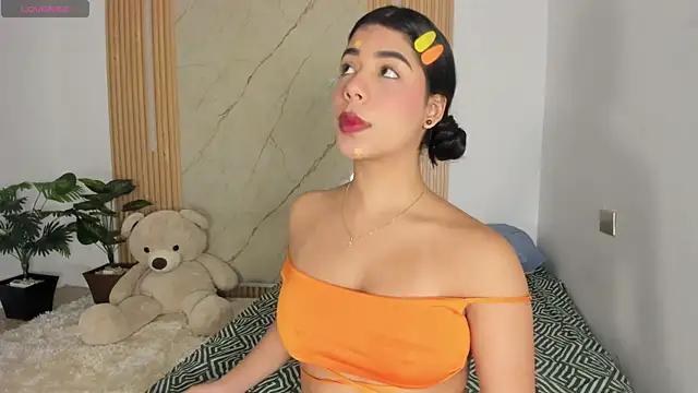 flor herrera01 online show from April 17, 4:36 am