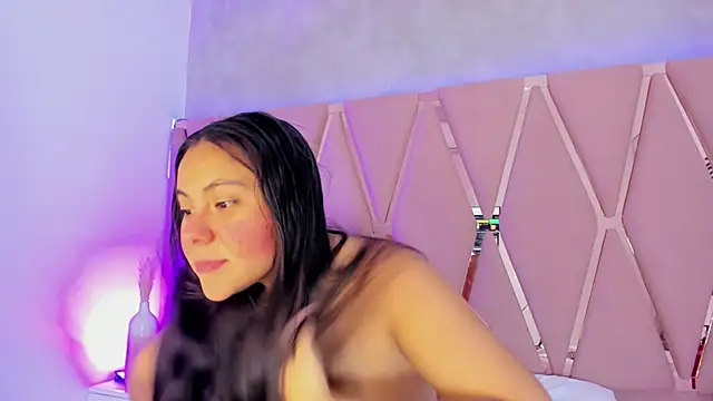 Snapshot of Emily_Black1 chatting on October 19, 2:57 am Emily Black1 online show from October 19, 2:57 am