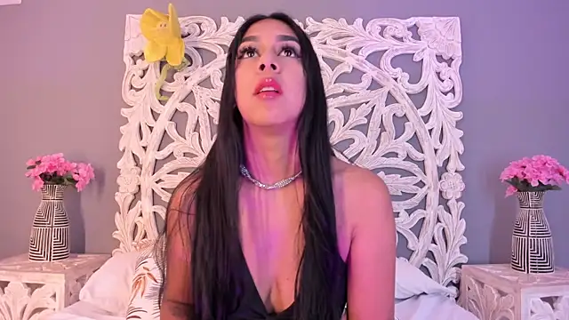 AnnieGibbyns online show from February 16, 8:20 pm