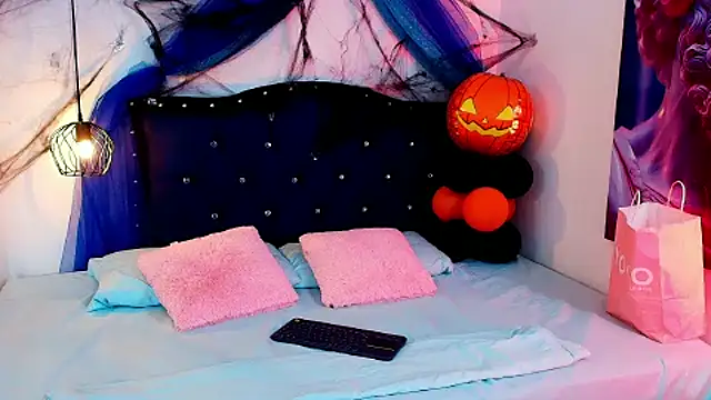 ZaraRousse online show from October 16, 2:47 am