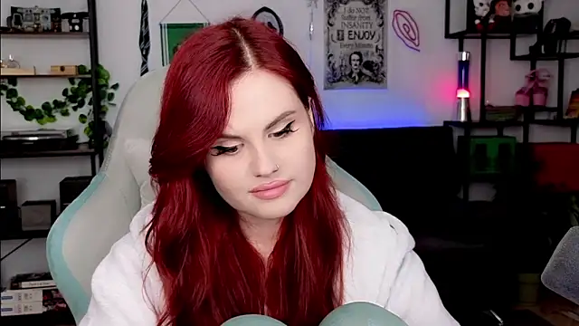 Della Ideal online show from March 23, 7:09 pm