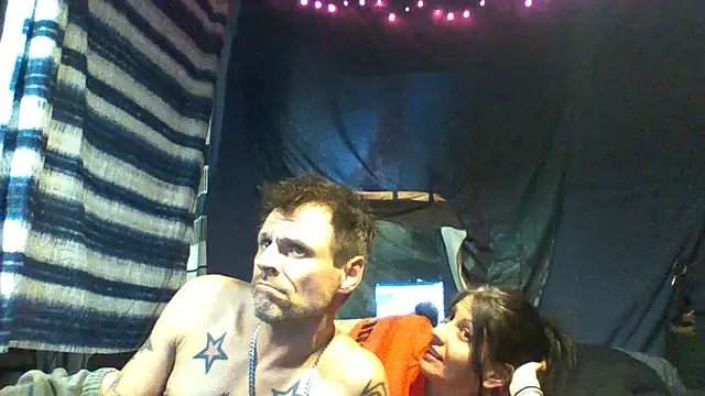 SillyRabbitz online show from March 4, 12:23 pm