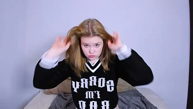 LaseyMoon online show from October 22, 10:37 pm