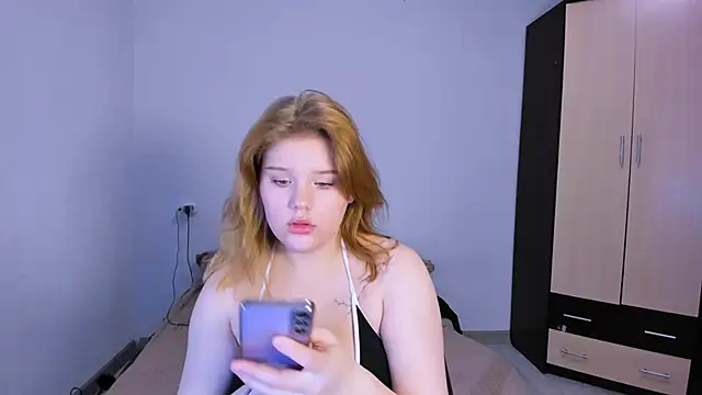 LaseyMoon online show from November 9, 1:45 am