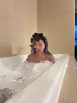 princesskimamii online show from November 7, 1:11 am