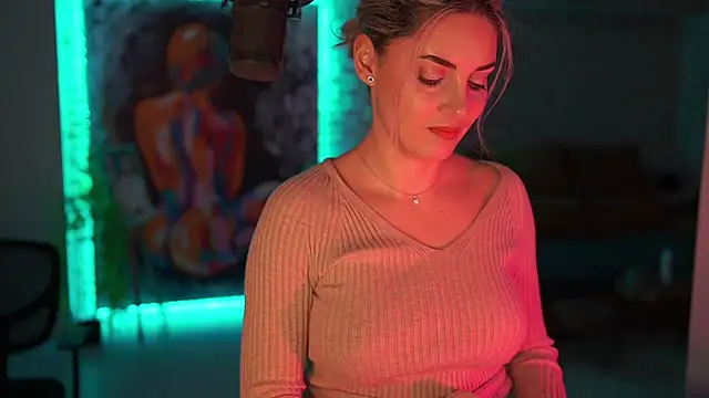  Allie  online show from November 29, 6:17 am