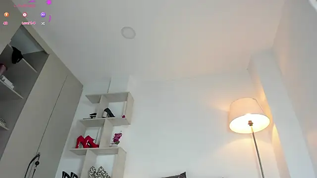 MontserratMarie online show from September 17, 2:26 pm