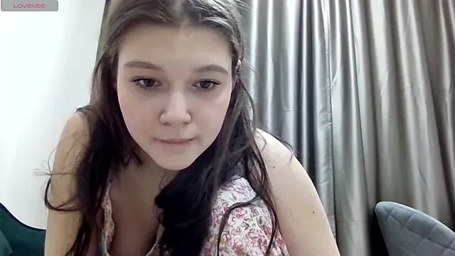 Kelly Ember online show from December 13, 7:53 pm