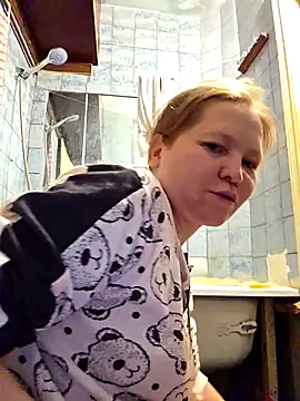 -Kathrine kit- online show from November 2, 6:00 pm