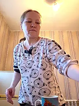 -Kathrine kit- online show from December 4, 8:49 am