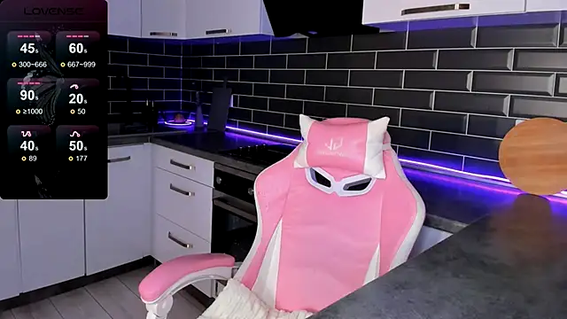 EmmaVictori1 online show from October 30, 9:00 am