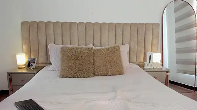 Sophie Restrepo online show from March 17, 3:05 pm