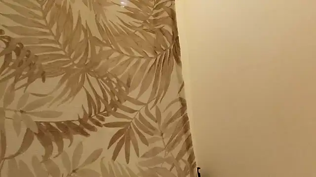 wetnwildforyou online show from December 5, 6:53 pm